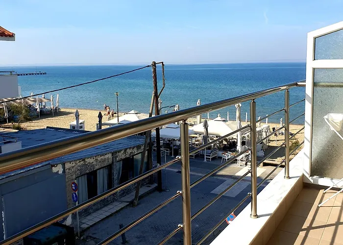 Aigialos 公寓式酒店