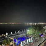 Aigialos 公寓式酒店